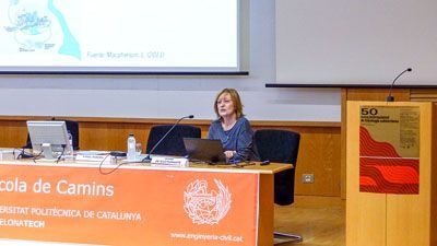 Conferencia de Irene de Bustamante en la inauguración del Curso Internacional de Hidrología Subterránea