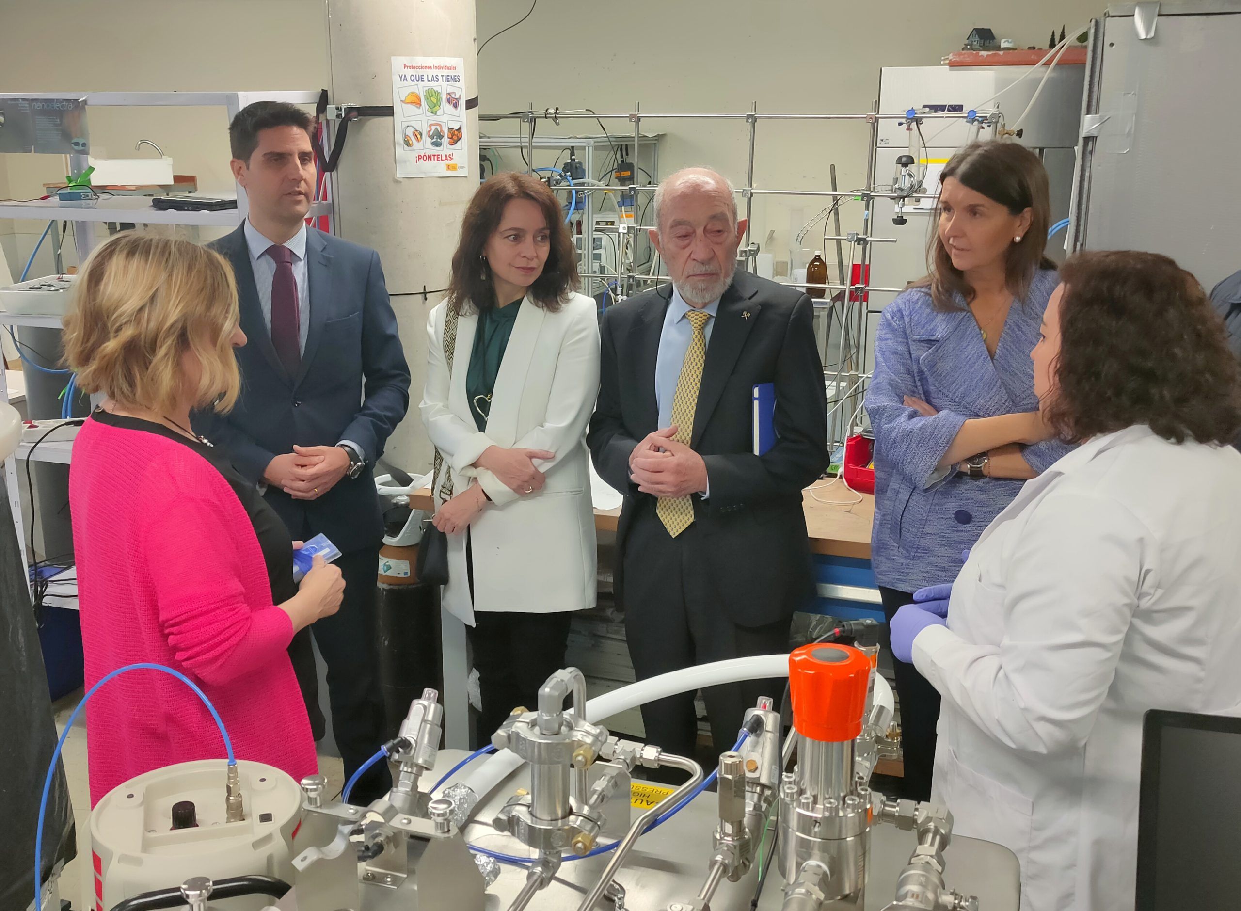 El consejero de Educación, Ciencia y Universidades visita IMDEA Agua